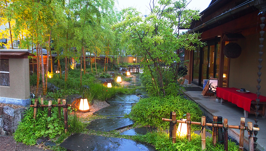 館内・お庭